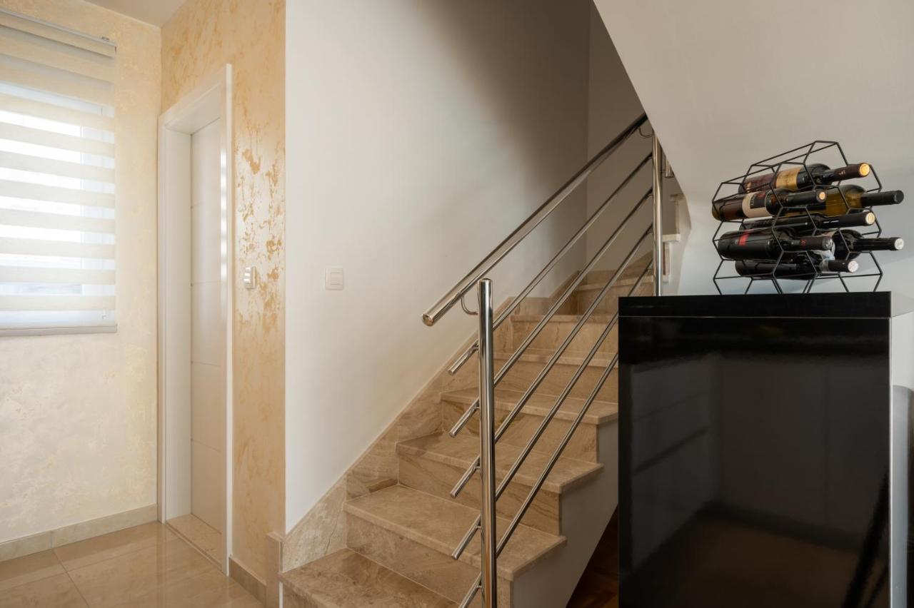 Apartment Tikvarin, Kastel Kambelovac *